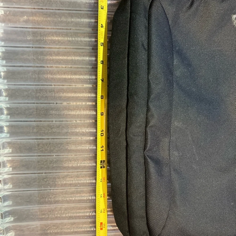 Amazon basics laptop bag - Picture 7 of 9